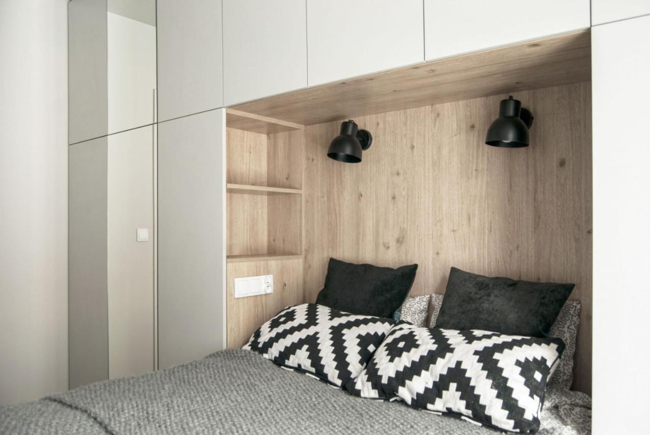 Charming Apartment With Garden, Only 1 Km To Wawel Castle By Noclegi Renters Krakkó Kültér fotó